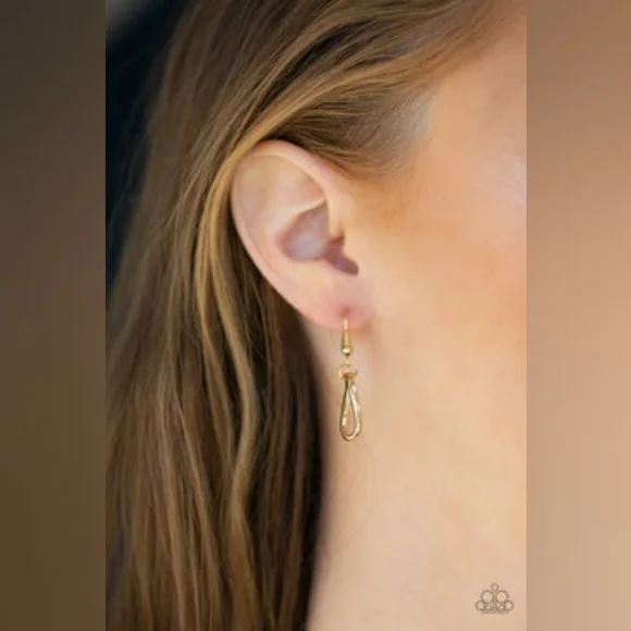 Classic Convergence Gold Necklace - Picture 3 of 3